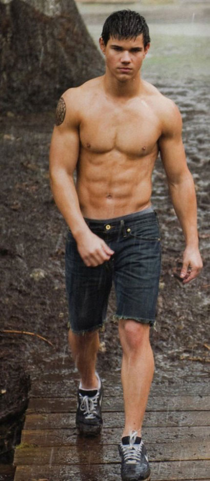 taylor lautner with no shirt