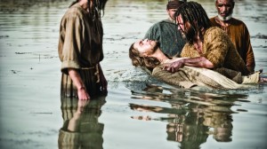 River Jordan; John (DANIEL PERCIVAL) baptises Jesus (DIOGO MORGALDO).