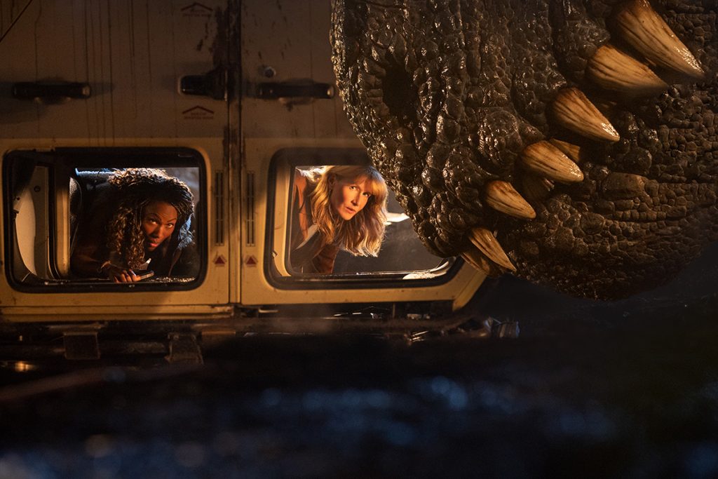 Movie Review JURASSIC WORLD DOMINION Starring Chris Pratt Bryce 