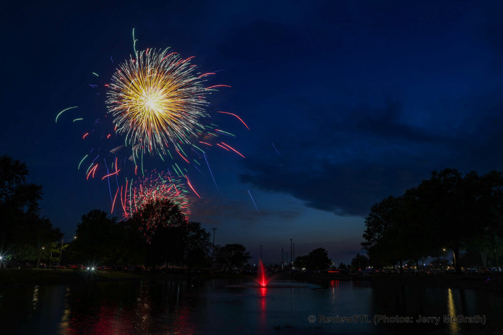 Photos 4th of July Fireworks, Troy, Illinois Review St. Louis