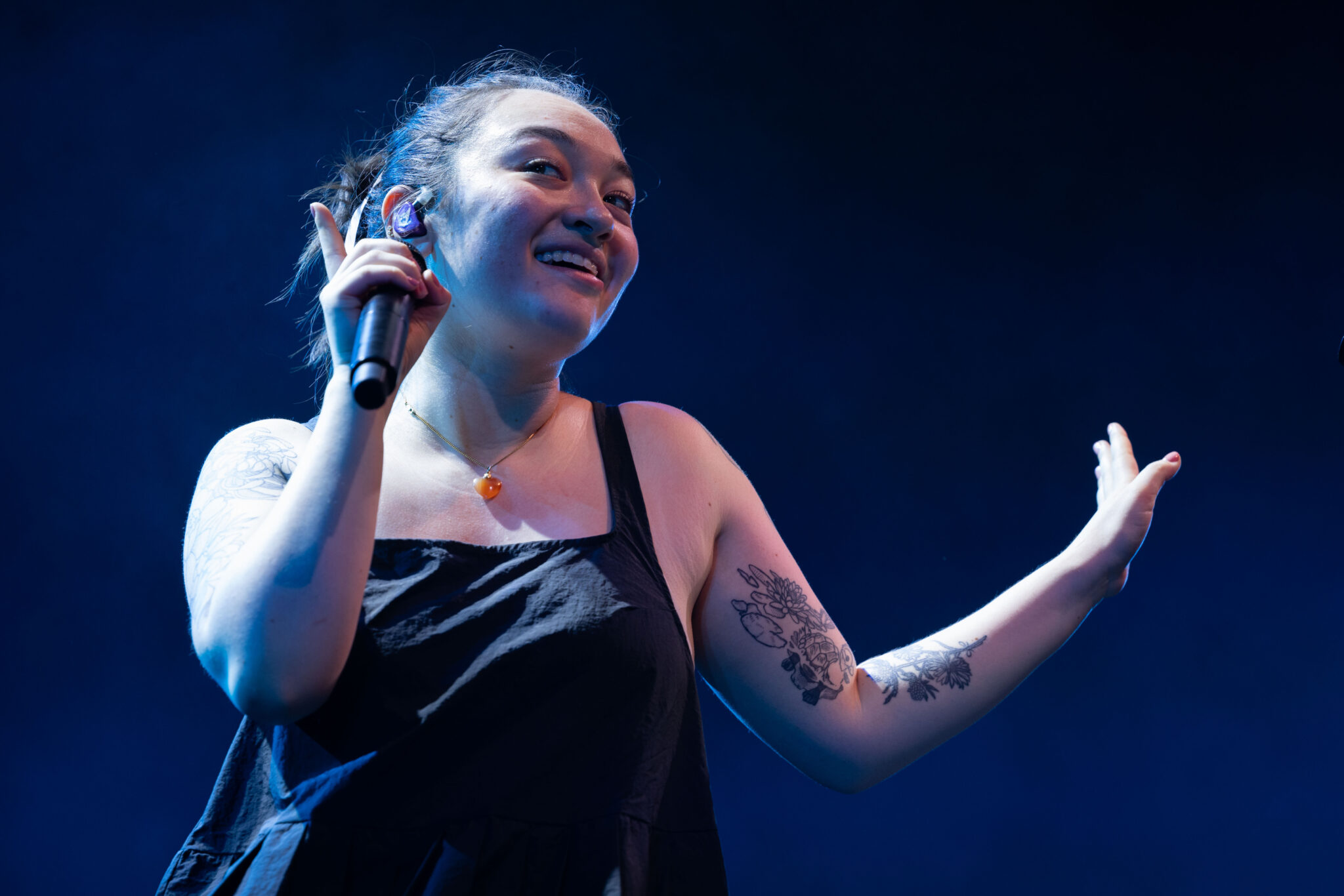 Concert Photos Bittersweet Daze Tour featuring Cavetown, mxmtoon